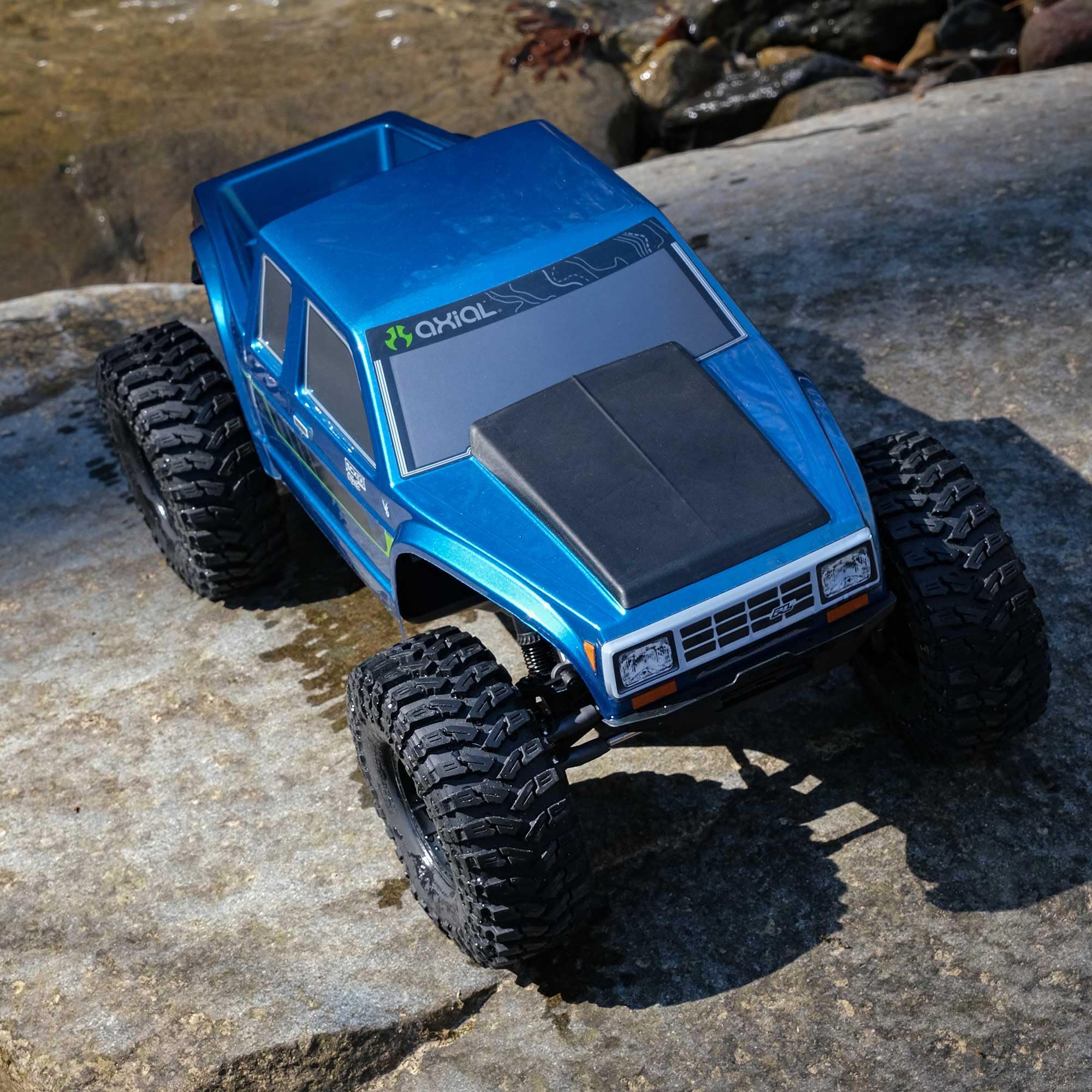 Axial 1/10 SCX10 III Coyote 4X4 RTR Brushed Rock Crawler, Blue